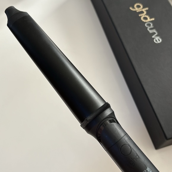 GHD Curve Curling Iron - Picture 4 of 14